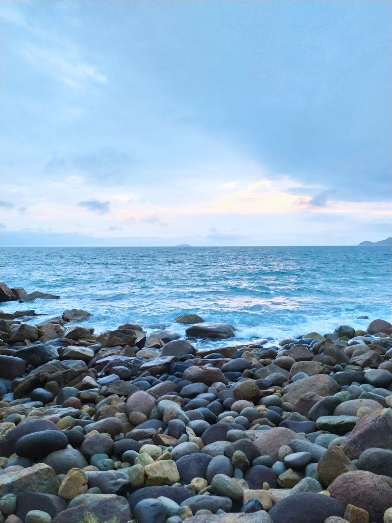 Praia de pedras Ponta do Pasto