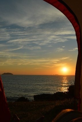 Nascer do sol no Vale da Utopia na Barraca